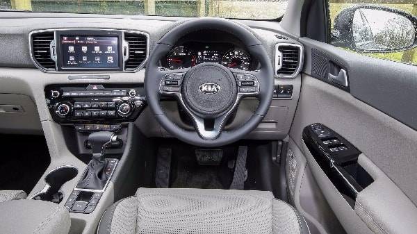 Kia sportage 2010 интерьер